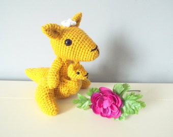 Crochet kangourou jouet poupée kangourou famille Amigurumi kangourou mère jouets d'enfants journée cadeau Crochet idées de cadeaux animaux Accueil décor kangourou doll