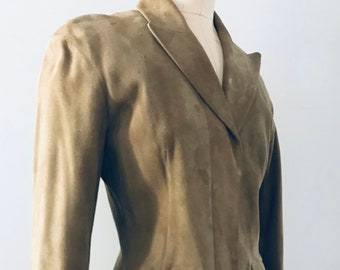 Azzedine ALAIA 1970s  An early work by the Master. A lambskin suede leather button blazer Made in France size 38