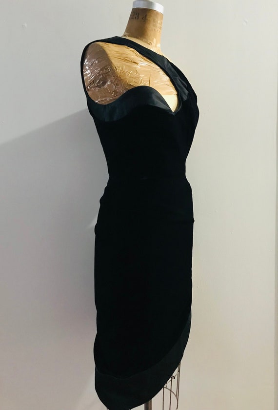 THIERRY MUGLER 1990s velvet evening one shoulder c