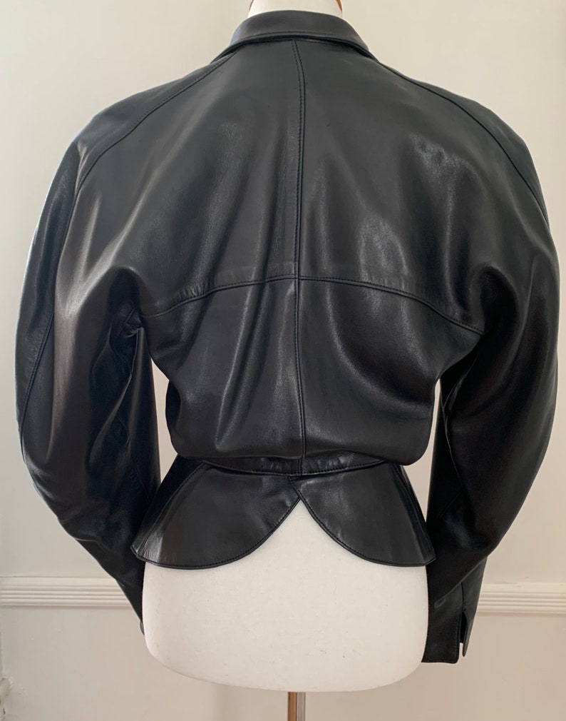 Azzedine ALAIA 1980s black leather double breasted peplum style shape jacket Made in France. ALAIA the king of cling image 2