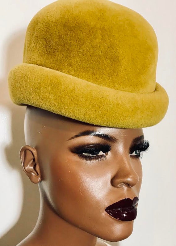 BALENCIAGA 1960's mustard bowler felt hat Made in 