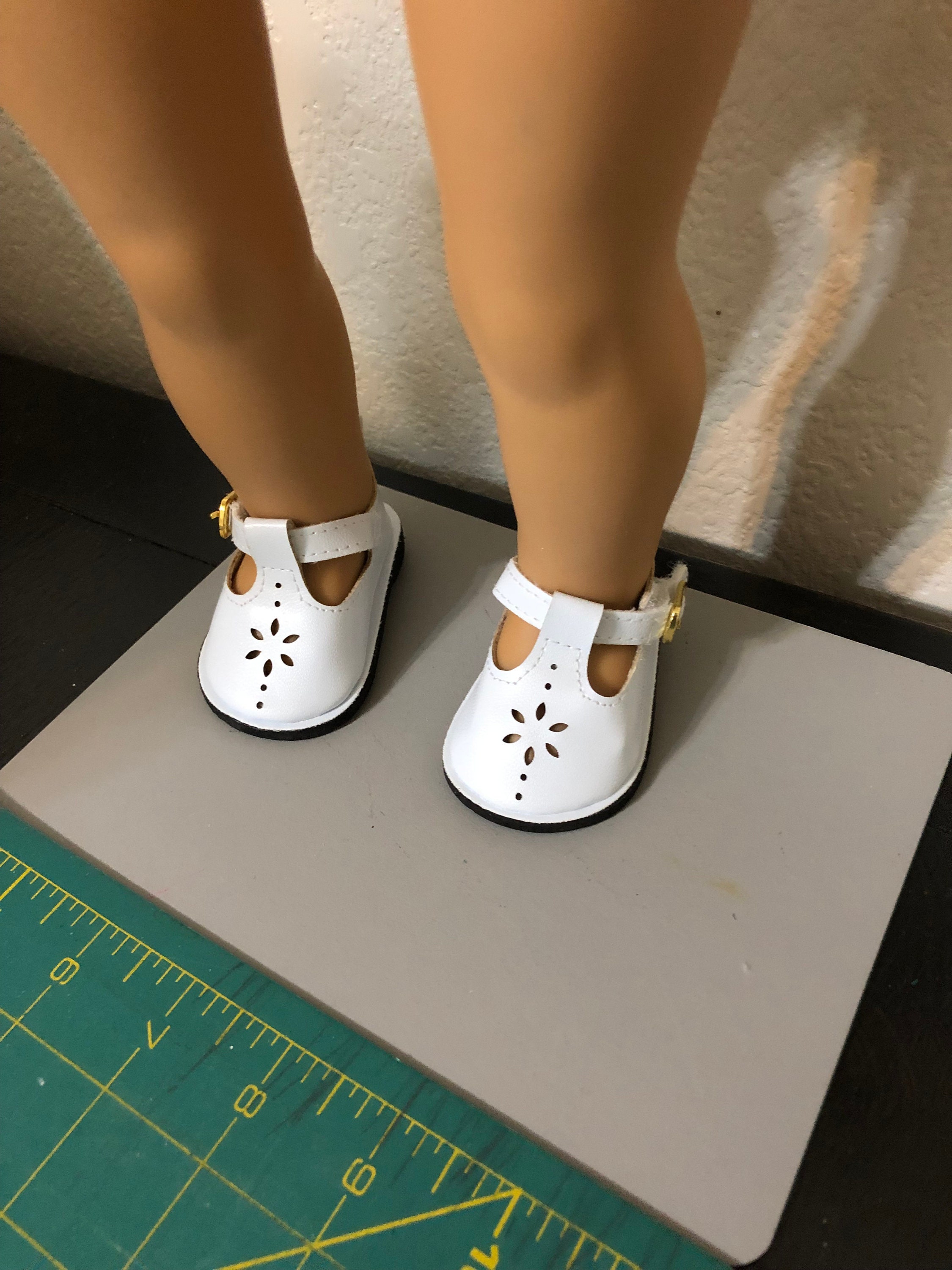 Mary Jane Shoes in White to Fit American Girl