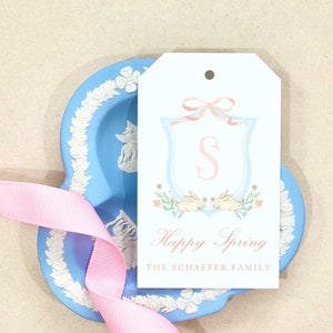Easter Crest Bunny Spring Etiquetas de regalo personalizadas Acuarela personalizada Rosa Pastel Bunny Bow Monogram Gift Wrap Embalaje personalizado Bebé niños