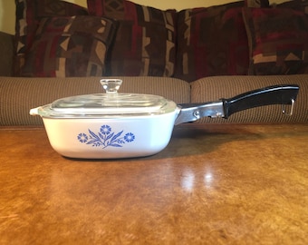 Corning Cornflower Blue 1 Quart Square Casserole With Lid and Attached Handle P-1-B, C-25