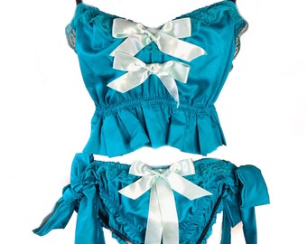 Teal frilly lingerie set / bralette and panties