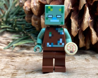 Drowned Zombie Holding Nautilus Shell - MC, Genuine LEGO® Minifigure