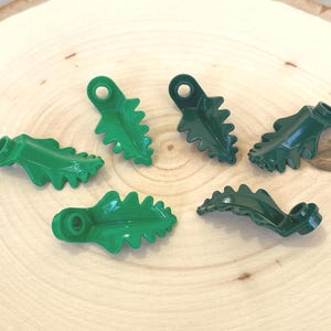 8-Pack Plant Plate, Round 1 x 1 with Curved, Upright Leaf - Genuine LEGO® Nature