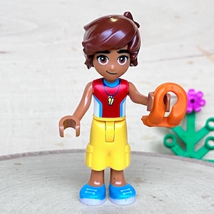 Leo in Red & White Wetsuit with Life Jacket - LEGO® Friends Minifigure