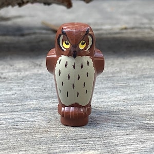 Brown Owl with Yellow Eyes and Tan Chest Feathers (HP Pigwidgeon) - Genuine LEGO® Animal