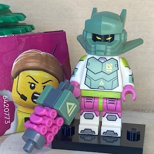 Robot Warrior, Series 24 (Minifigure Only without Stand and Accessories) Genuine LEGO® Minifigure