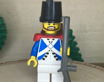 Imperial Guard with Red Epaulettes and Brown Backpack holding a Rifle - Castle, Genuine LEGO® Minifigure
