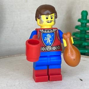 Knight in Armor with Mug of Ale and Turkey Leg - Castle, Genuine LEGO® Minifigure