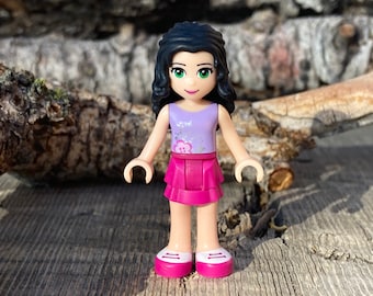 Emma in Magenta Layered Skirt and Lavender Top – Friends Genuine LEGO® Minifigure