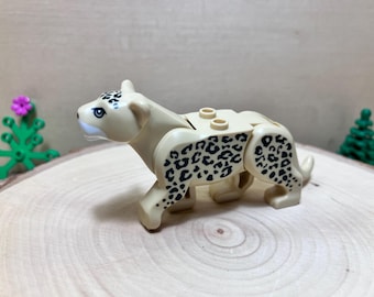 Tan Large Leopard Cat with White Muzzle, Black Nose, and Spots - Genuine LEGO®