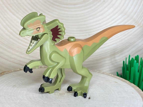 LEGO Jurassic World - Customize, Create Dinosaur Dilophosaurus