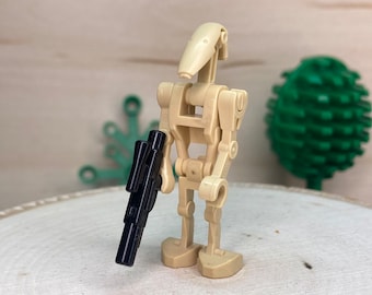 Battle Droid holding a Medium Blaster - Star Wars, Genuine LEGO®
