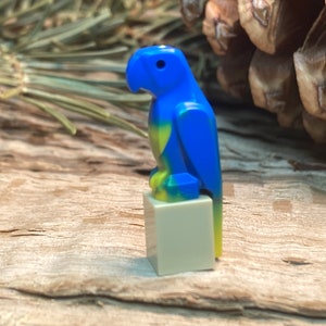 Yellow Bird, Parrot with Large Beak with Marbled Blue Pattern - Genuine LEGO® Animal