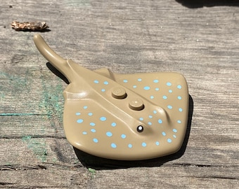 Manta Ray / Stingray with 2 Studs with Black Eyes and Medium Blue Dots Pattern - Genuine LEGO®