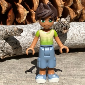 Liam, Sand Blue Long Shorts, Lime and Yellow T-Shirt – Genuine LEGO® Minifigure