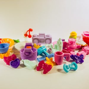 Friends Minifigure Accessories (Food & Tools), Pack of 60 - Genuine LEGO® Accessory