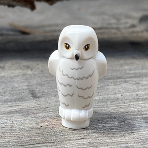 White Owl with Yellow Eyes & Gray Chest Feathers (HP Hedwig) – Genuine LEGO® Animal