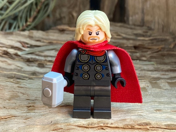 Lego minifigures thor 2025