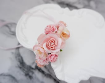Romantic Soft Pink Rose Flower Bracelet, Delicate Floral Wristlet for Wedding Party or Formal Event