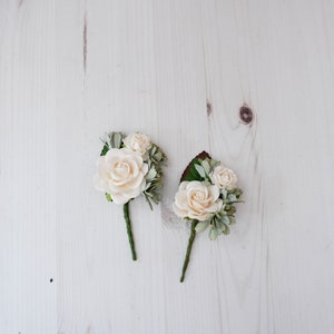 Boutonnière, boutonnière, fleurs vert sauge blanc doux, accessoires de mariage corsage de bal