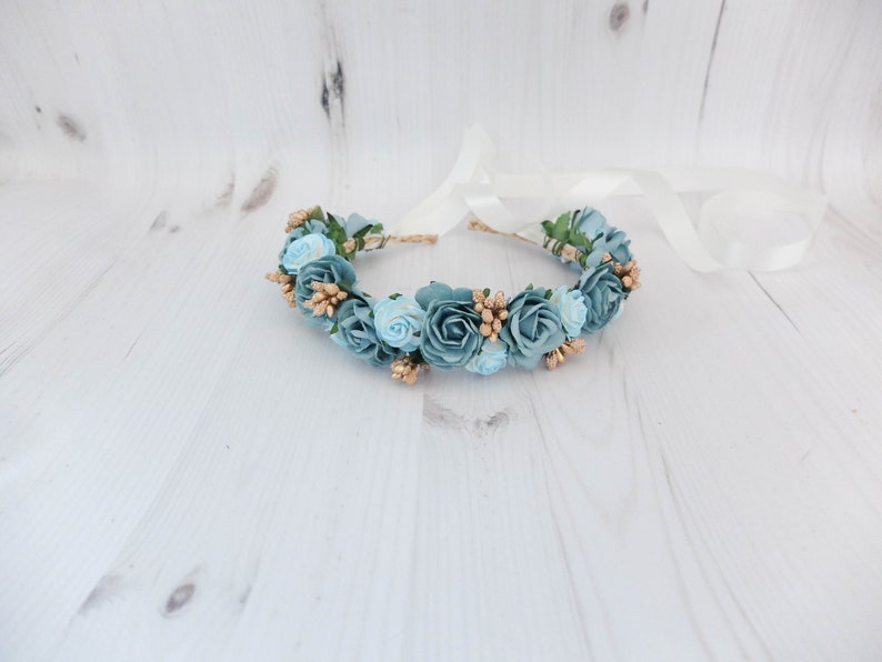 Flower Pearl Detail Crown in Teal