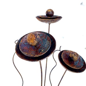 Garden Art/Rusty Modern Kinetic Flowers/Mother's Day Gift/ 3 Flowers