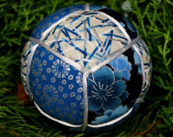 Tuck Quilted Ornamental Ball Blue Purple Batik Fabrics Wrapped Bands Pattern Green 3 Inch Diameter Japanese Kimekomi Ball