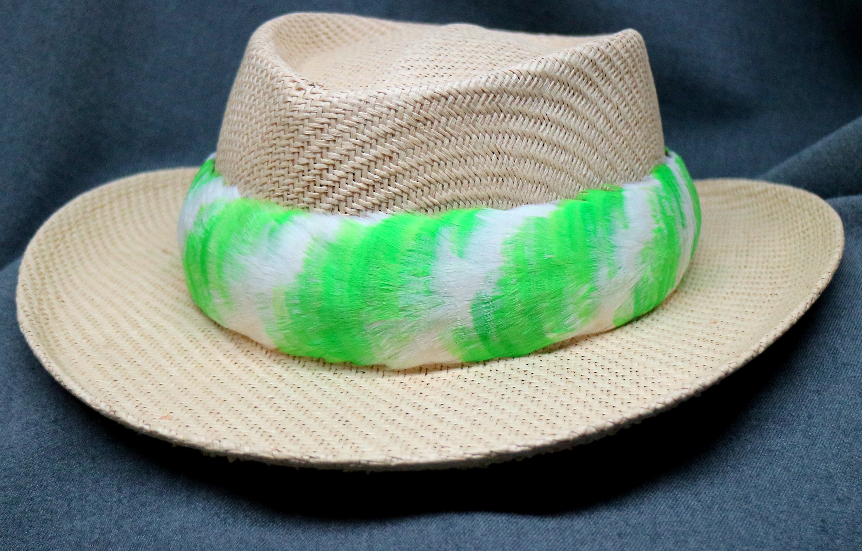 最も優遇の Feather Hawaiian Lei, Diagonal Hulu, Lei Papa, Humu Band Hat その他