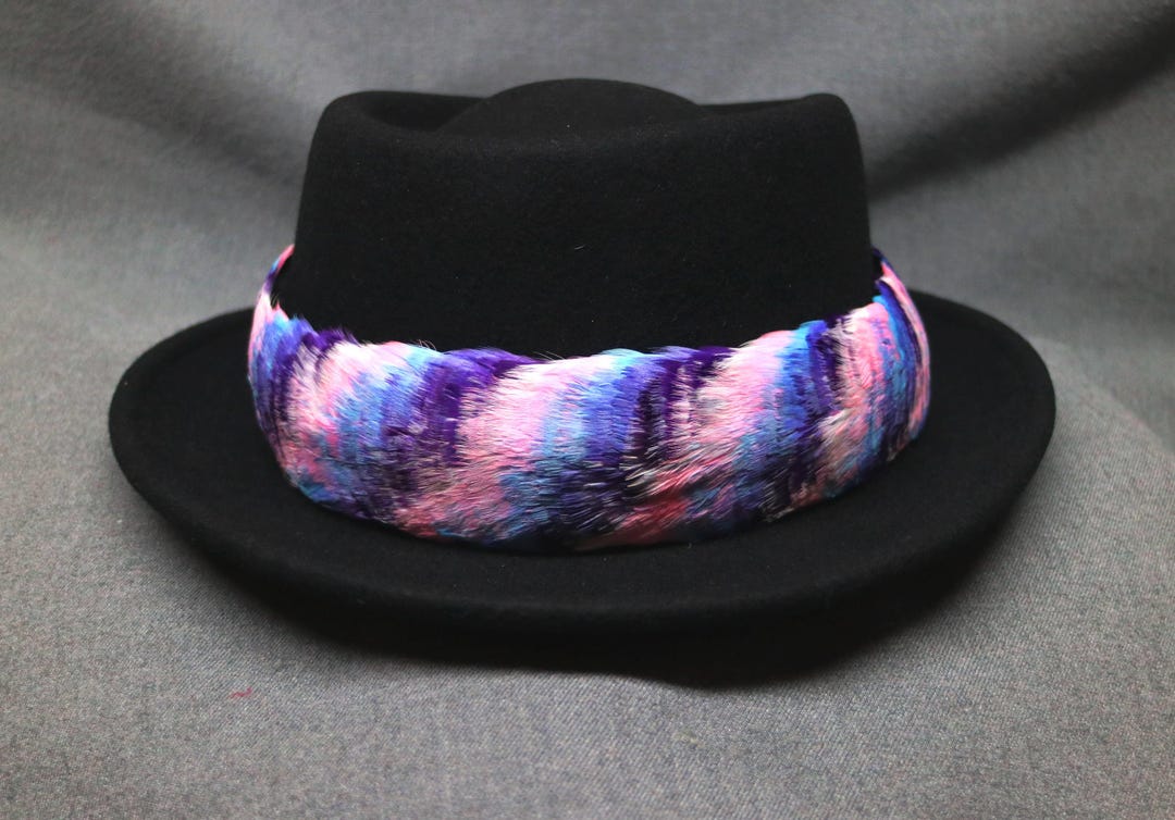 Leihulu humupapa second（white） Hawaiian Feather Lei, Hat Band Lei Hulu Humu Papa, White, Dyed