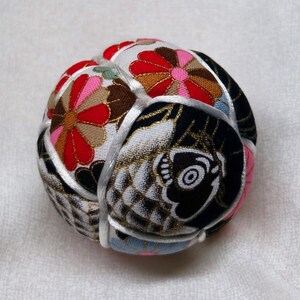 2.5 Inch Diameter Japanese Kimekomi Ball Quilted Ornamental Ball, Colorful Ball with Koi Japanese Carp Motif image 4