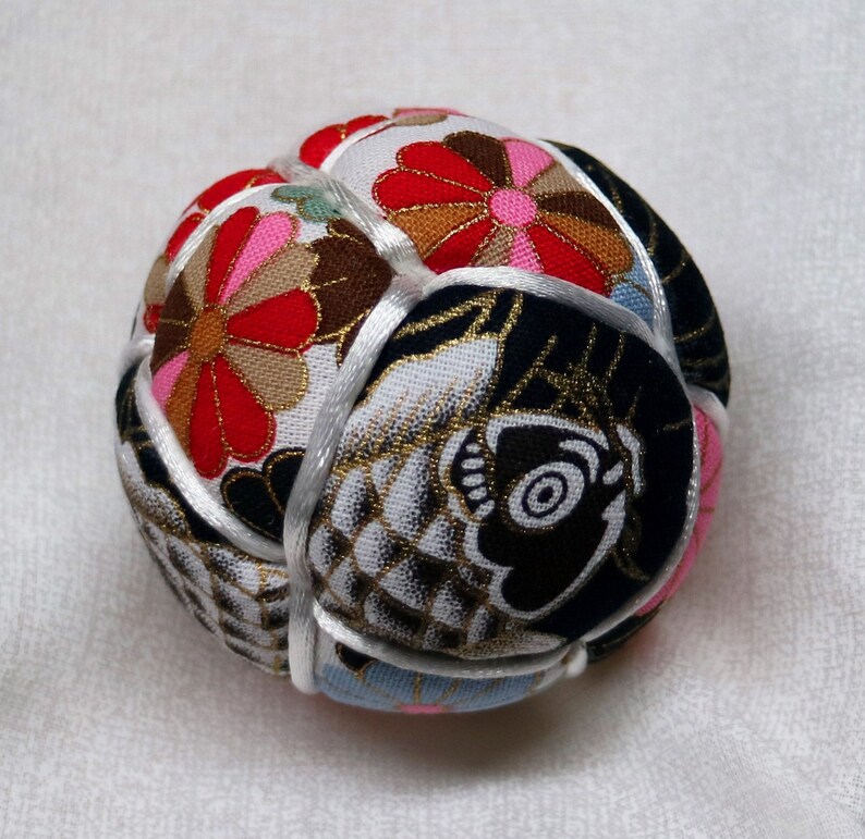 2.5 Inch Diameter Japanese Kimekomi Ball Quilted Ornamental Ball, Colorful Ball with Koi Japanese Carp Motif image 4