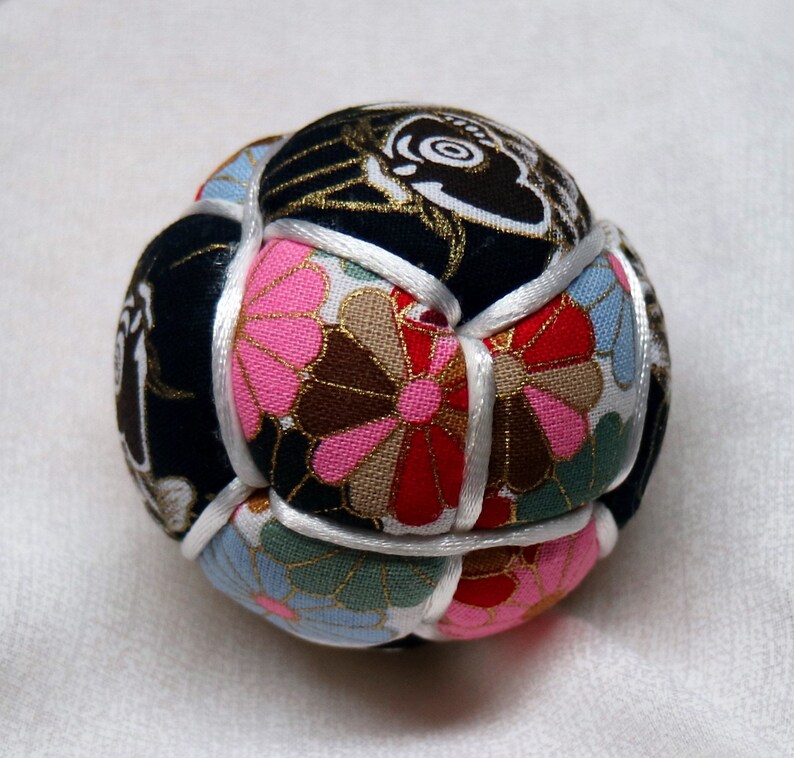 2.5 Inch Diameter Japanese Kimekomi Ball Quilted Ornamental Ball, Colorful Ball with Koi Japanese Carp Motif image 5