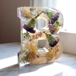 Letras de resina floral personalizadas con LED, flores prensadas reales, regalo de boda para él y para ella, recuerdo único para aniversario o para el hogar.