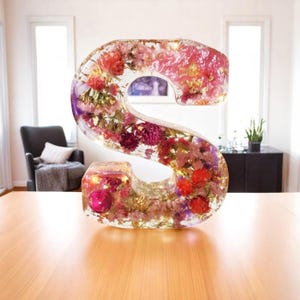 Custom LED Resin Letter | Real Dried Flowers | Personalized Floral Keepsake | Gift for Her, Baby Name Decor, Memorial Letter | Made for You
