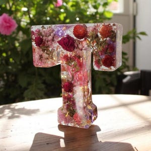 Custom LED Resin Letter | Real Dried Flowers | Personalized Floral Keepsake | Gift for Her | Baby Initials | Memorial Letter | Holiday Decor