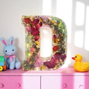 Letra de resina LED personalizada / Flores secas reales / Recuerdo floral personalizado / Regalo para ella, Decoración con nombre de bebé, Carta conmemorativa / Decoración navideña