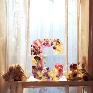 Custom LED Resin Letter with Dried Flowers: Personalized Keepsake