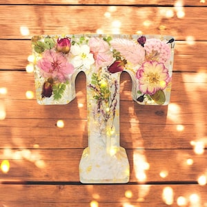 Custom LED Resin Letter | Real Dried Flowers | Personalized Floral Keepsake | Gift for Her, Baby Name Decor, Memorial Letter | Holiday Decor