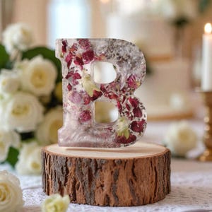 Letra de resina LED personalizada | Flores secas de verdade | Lembrança floral personalizada | Presente para ela, Decoração com nome de bebê, Letra comemorativa | Feito para você