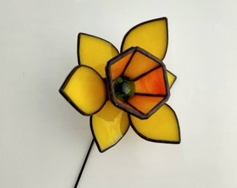 Stained glass flower garden stake decor Daffodil Stained glass 3d Birth month flower