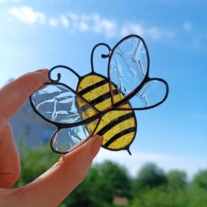 Honey bee stained glass Bee decor for home Window hangings Bee suncatcher Bee ornament Mothers day gift Bee gifts for women Insect
