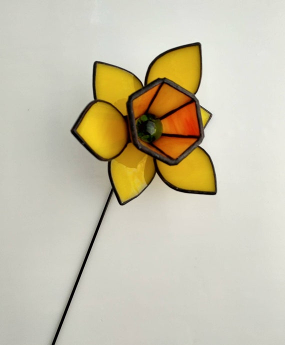 Stained glass flower garden stake decor Daffodil Stained glass Etsy