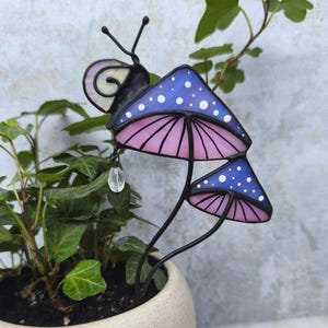 Mother’s Day Plant Gift – Whimsical Stained Glass Mushroom Stake – Handmade Garden Keepsake - Whimsical Birthday Gift for Plant Lovers