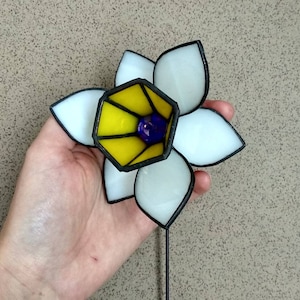 Stained glass flower Daffodil gift Garden decor Birth month flowers 3d stained glass Everlasting flowers image 7