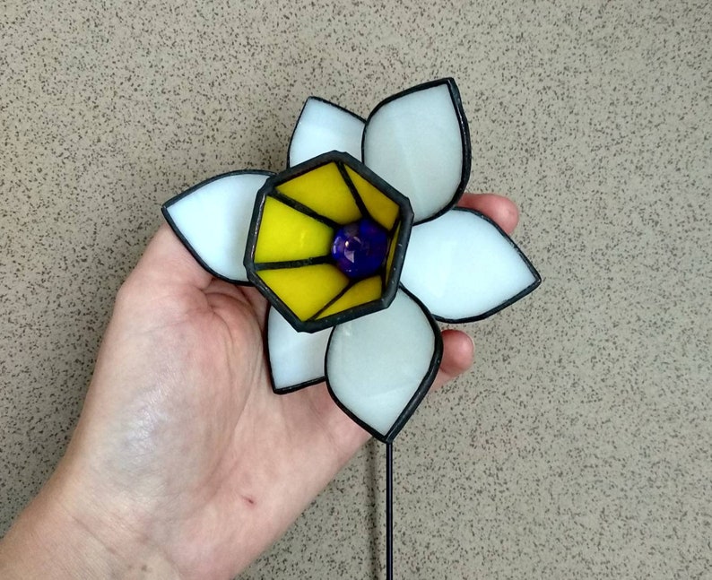 Stained glass flower Daffodil gift Garden decor Birth month flowers 3d stained glass Everlasting flowers image 7