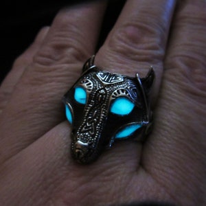 Wolf ring // Men's ring // Glow in the dark